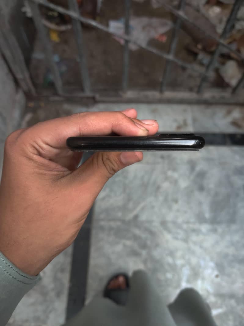 Apple iPhone 7 Plus 5