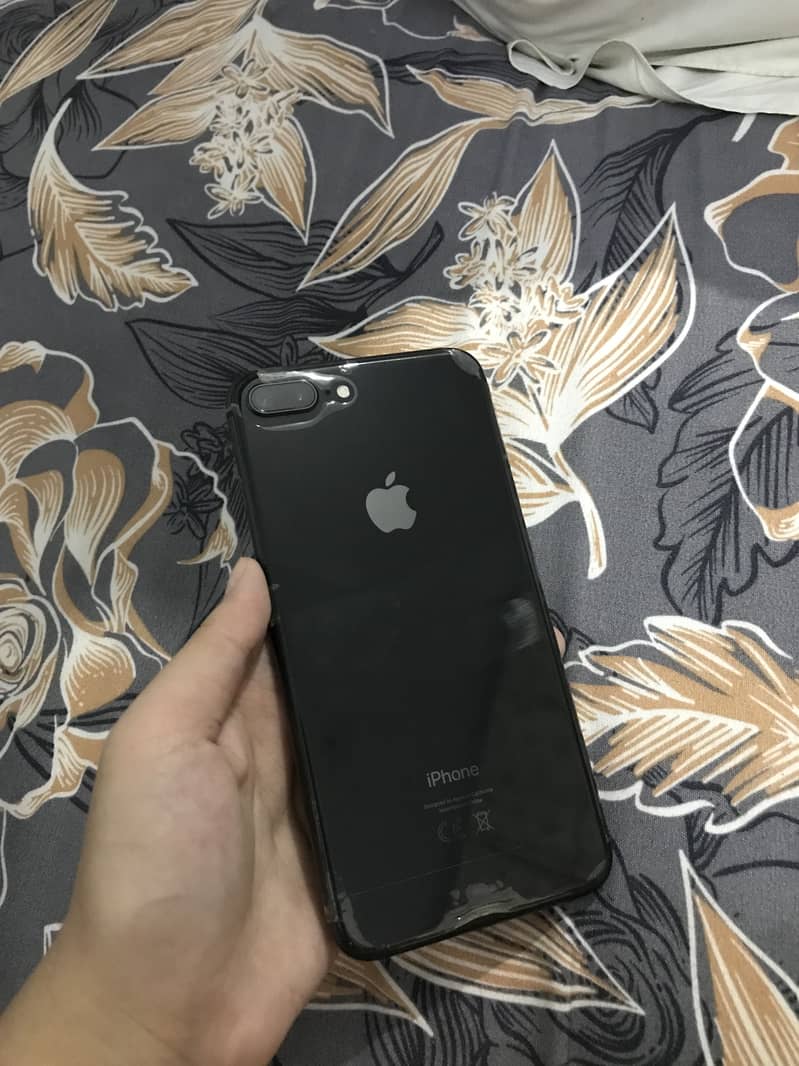 Apple iPhone 8 Plus 0