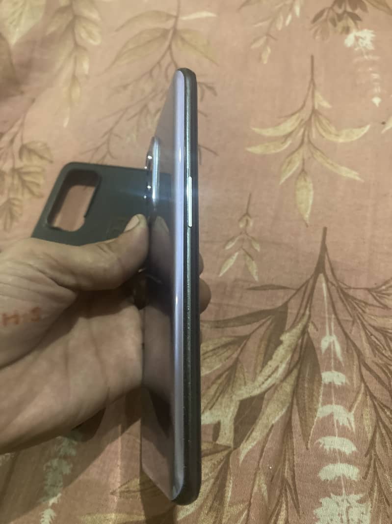 One Plus 9 5G 1