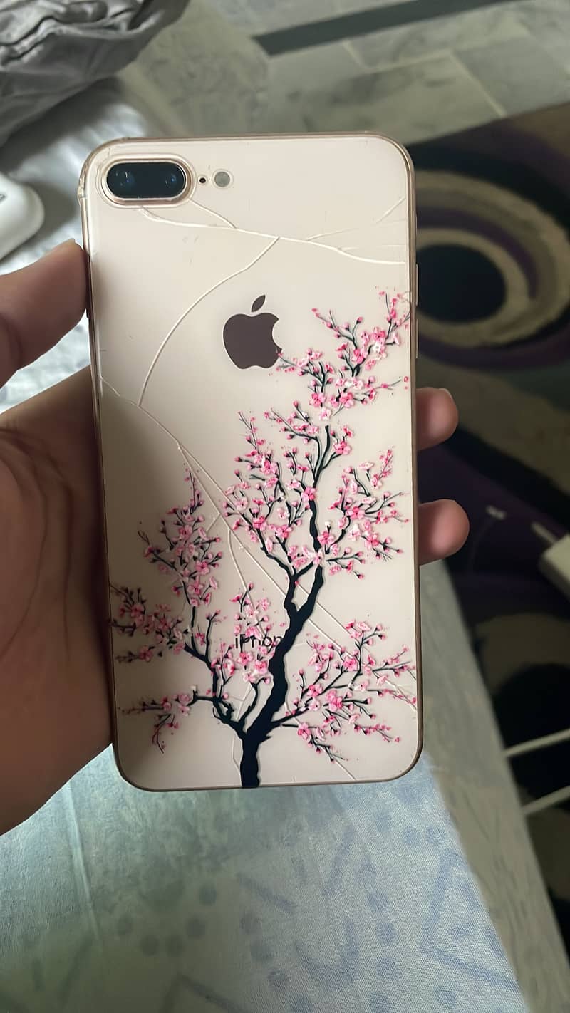 Apple iPhone 8 Plus 2