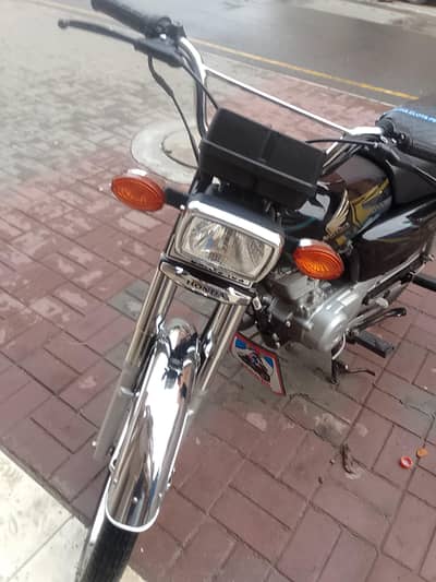CG 125 colour black