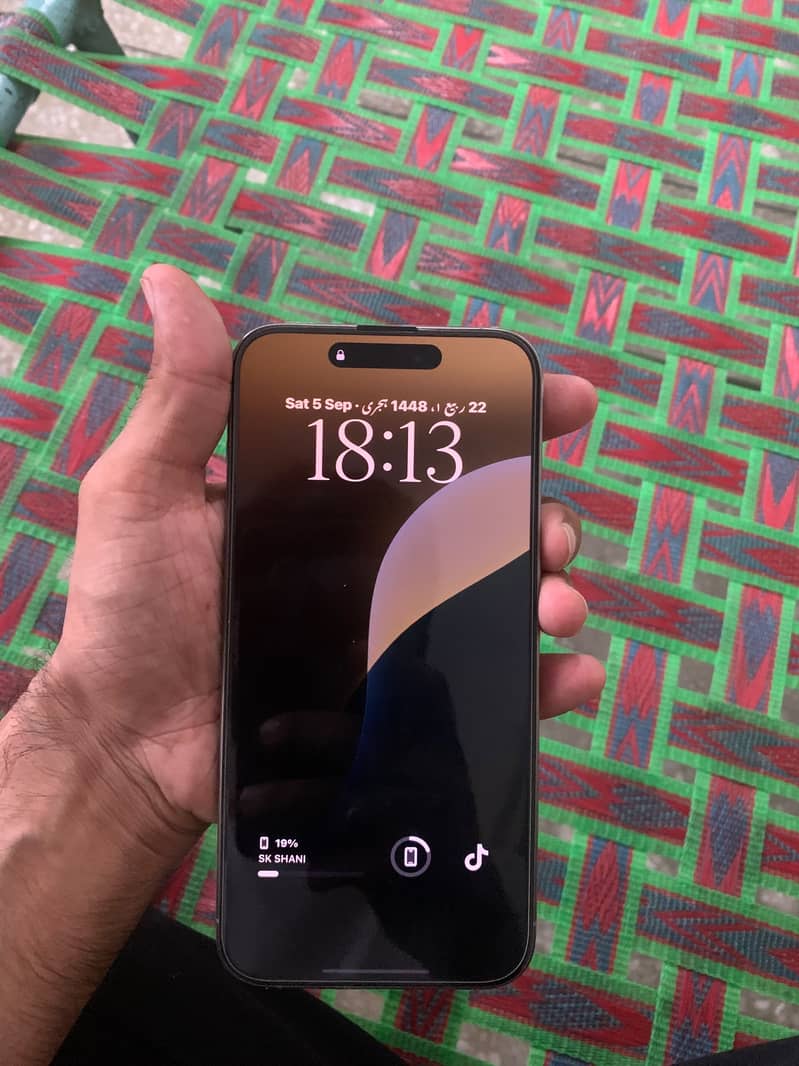 apple-iphone-15-pro-max-mobile-phones-1118932487