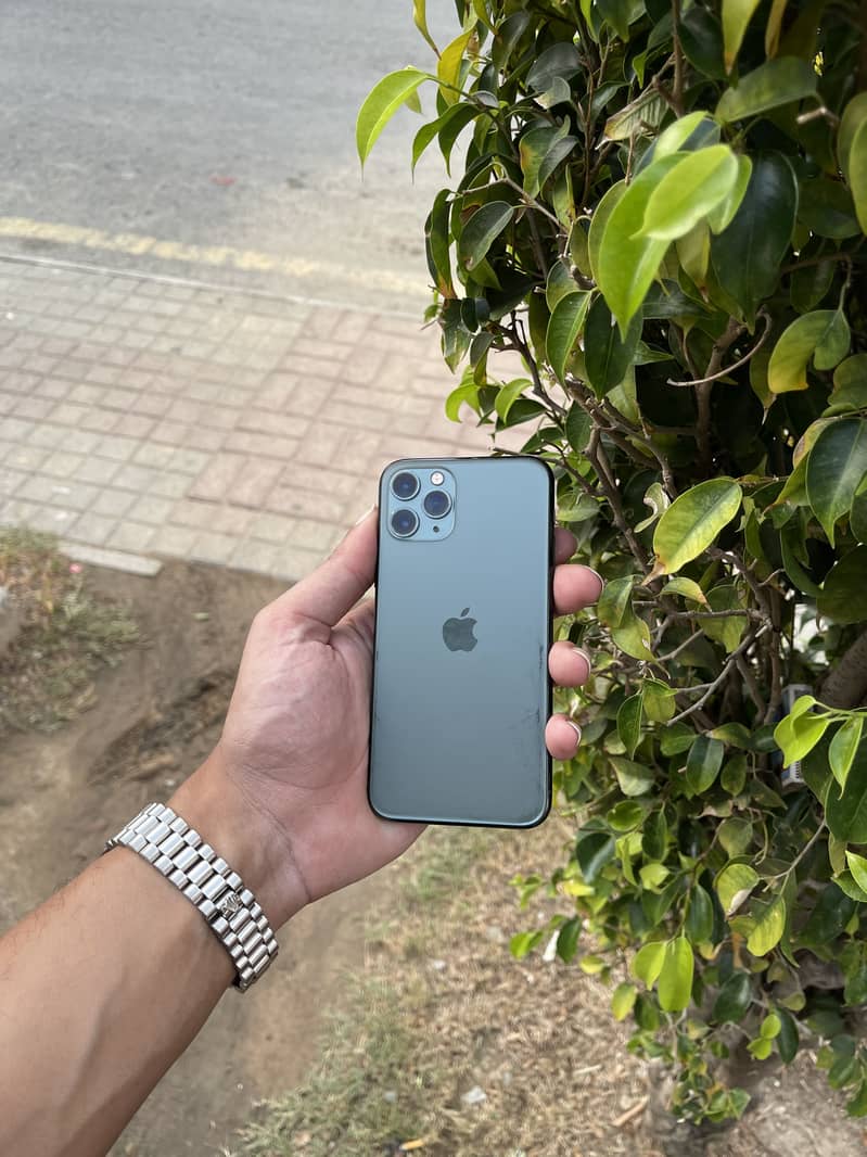 Apple iPhone 11 Pro 3