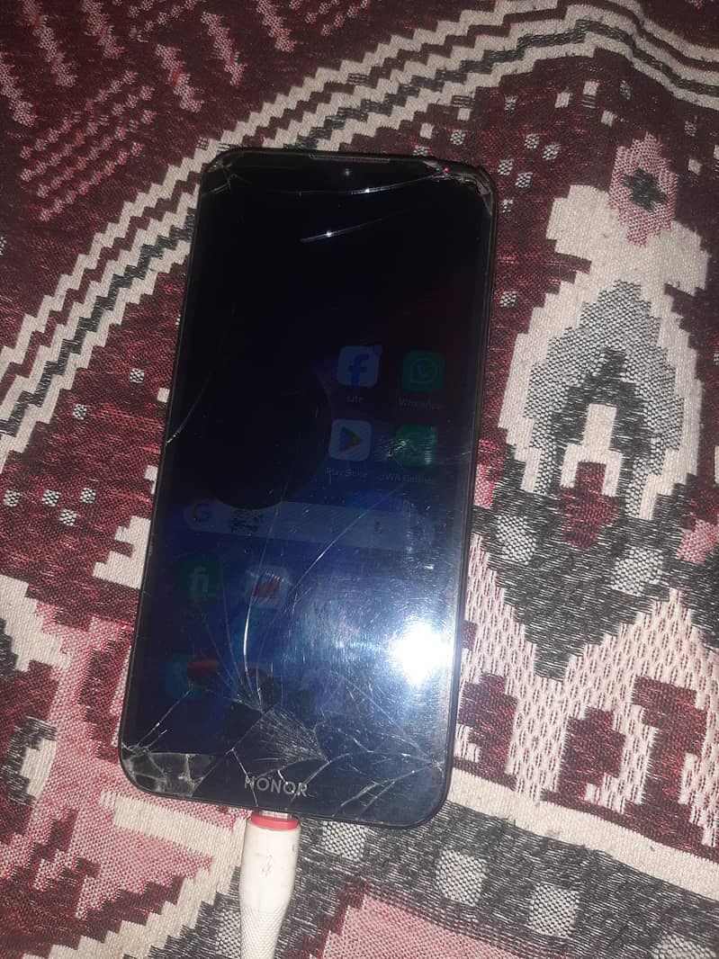Huawei 8S 1