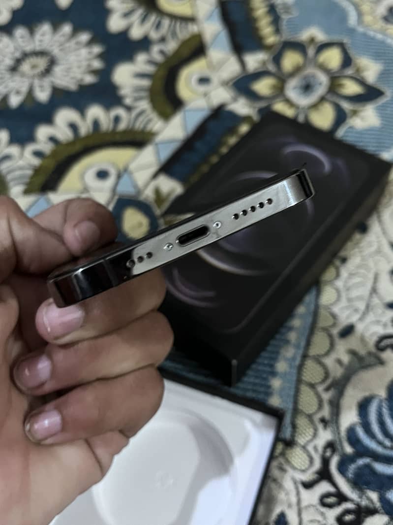 Apple iPhone 12 Pro 2
