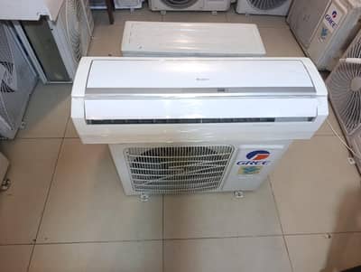 Gree AC DC inverter 1 ton / split AC / inverter AC / heat and cool