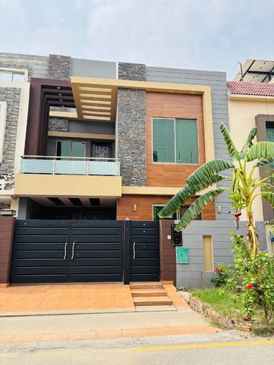 5 Marla New House For Rent Bahria Nasheman Lahore