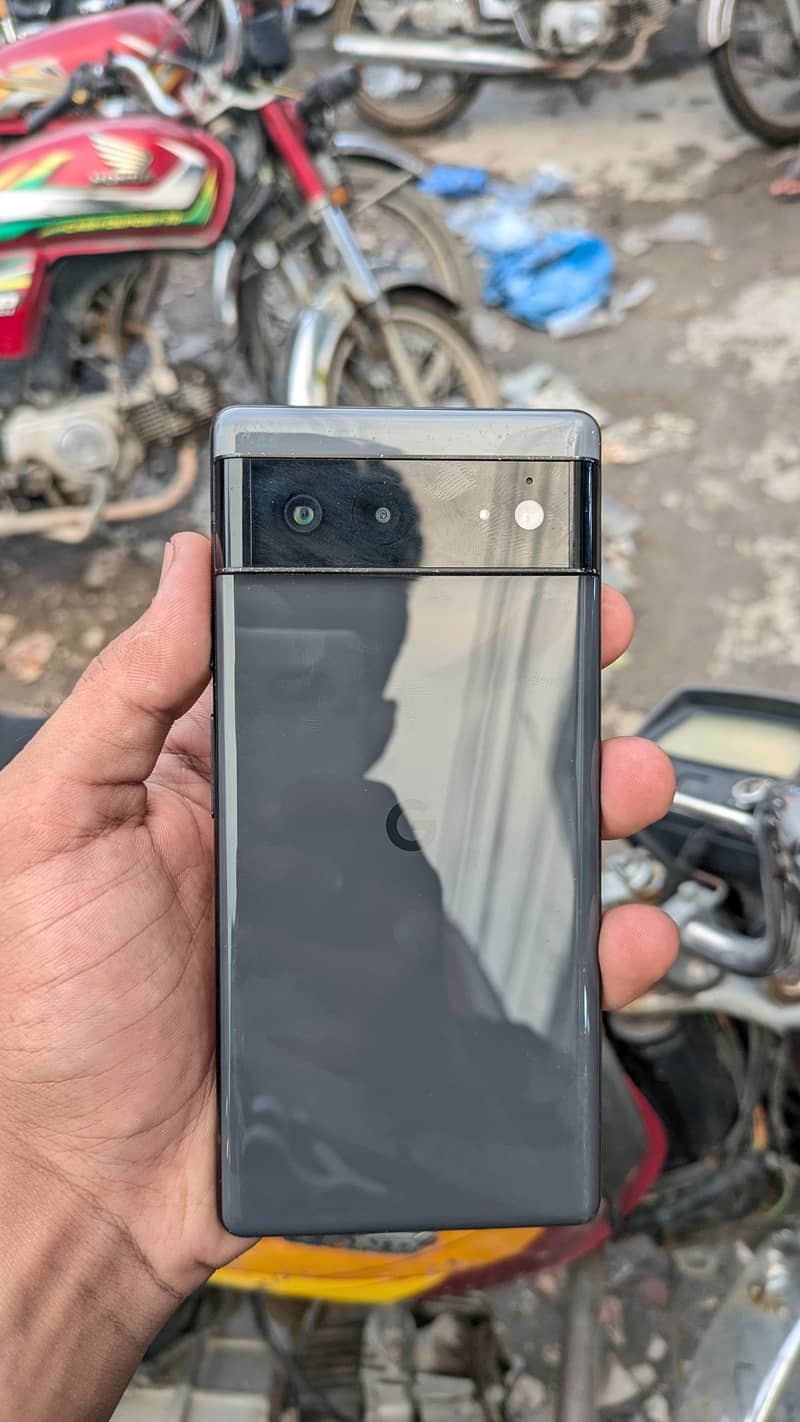 Google Pixel 6 4