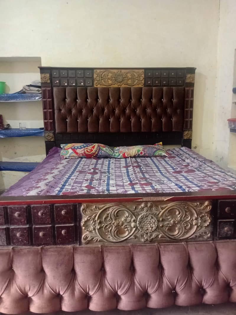 Double Bed 0