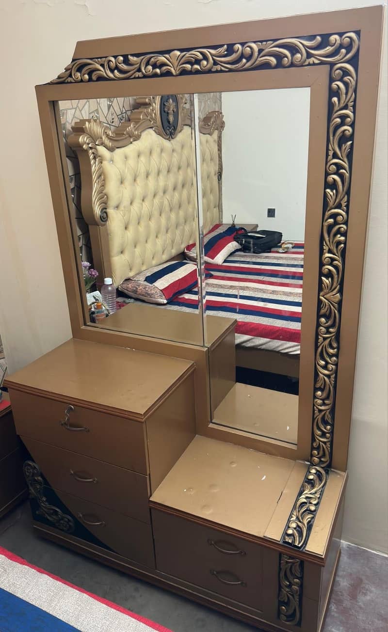 King Size Bed Set with Dressing Table & 2 Side Tables 2