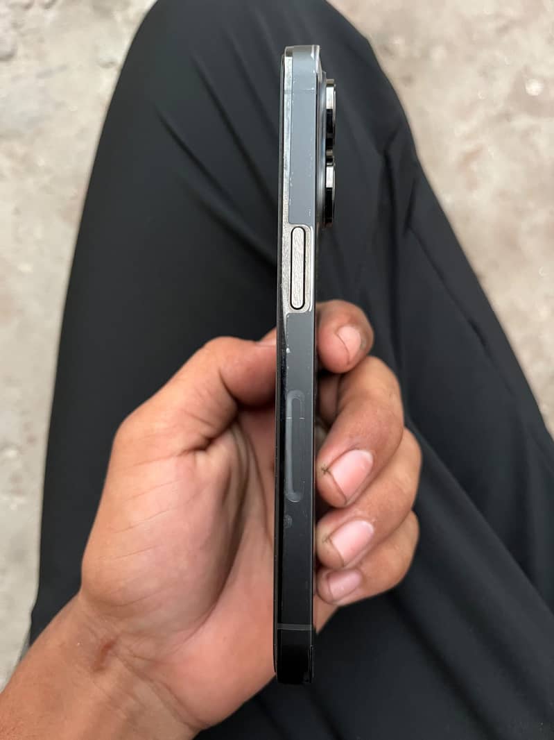 Apple iPhone 14 Pro 4