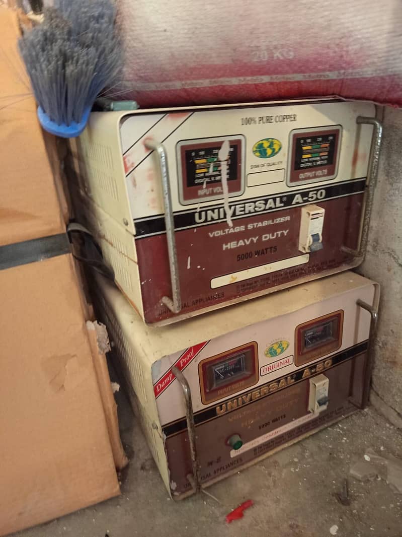 Universal stabilizer 5000W 1
