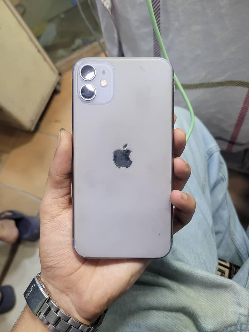 Apple iPhone 11 0
