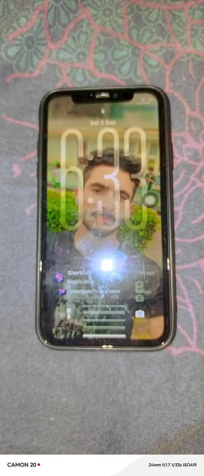 Apple iPhone 11