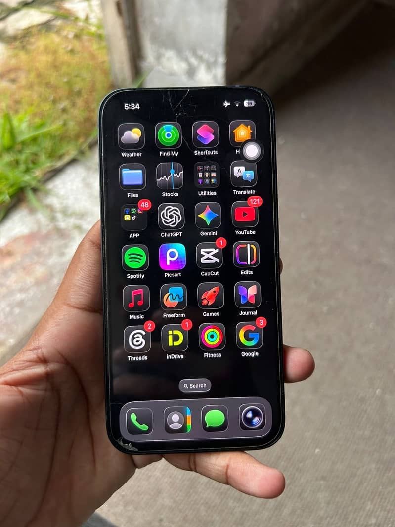 Apple iPhone 13 5