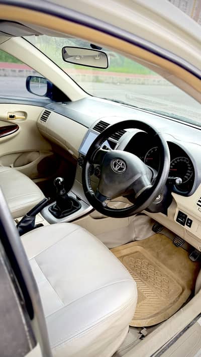 Toyota Corolla GLI 2012