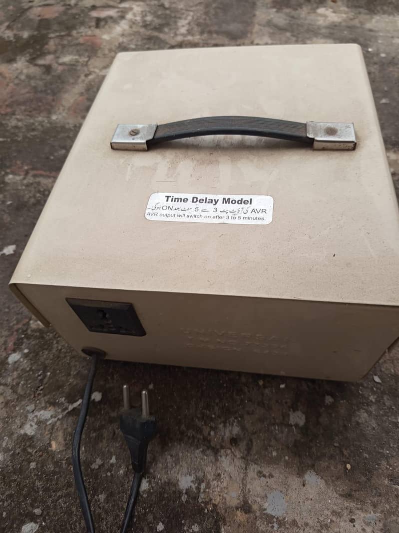 universal 1600W smart stabilizer automatic 1