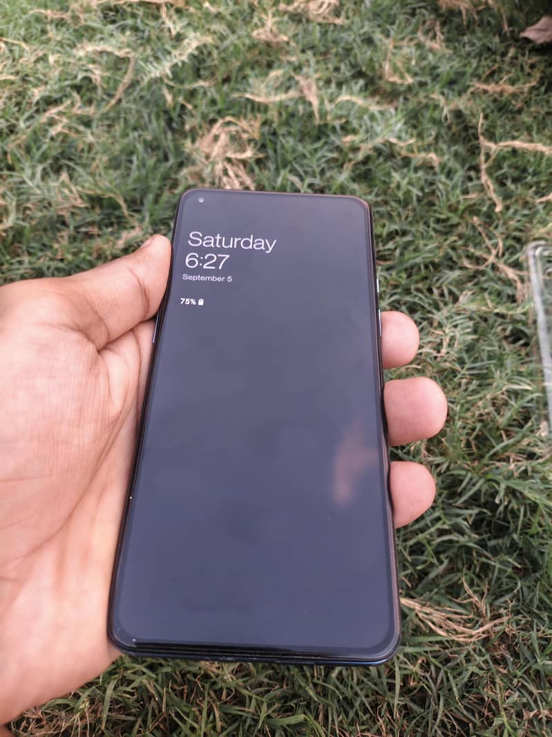One Plus 9 5g 5