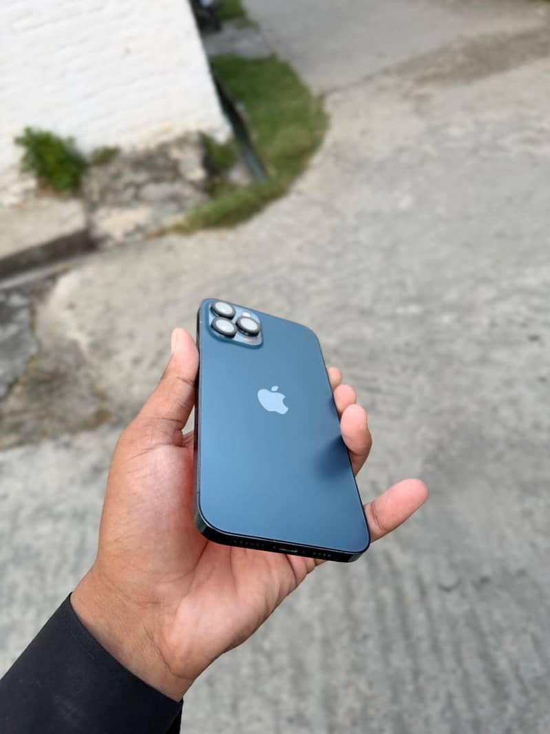 Apple iPhone 12 Pro Max 2