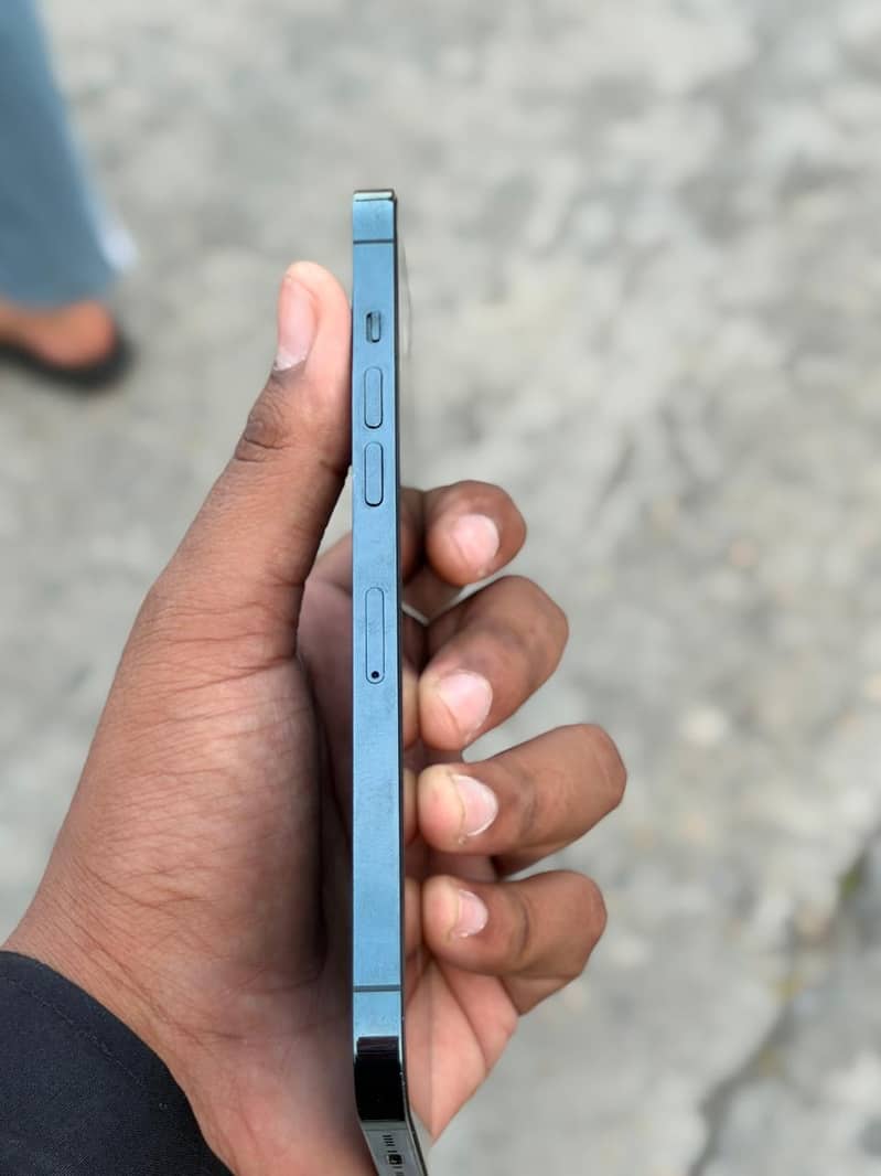 Apple iPhone 12 Pro Max 6