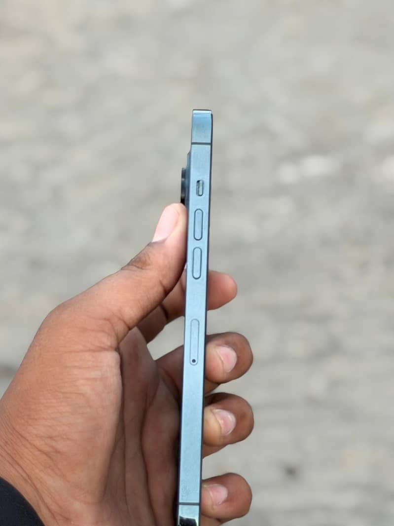 Apple iPhone 12 Pro Max 10