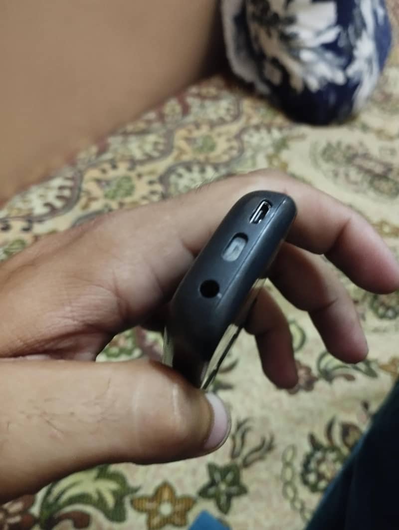 Nokia 1100 1