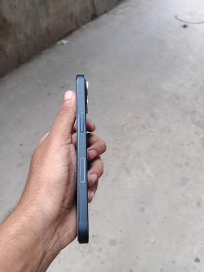 Iphone 13 Factory unlock health 87% water pack