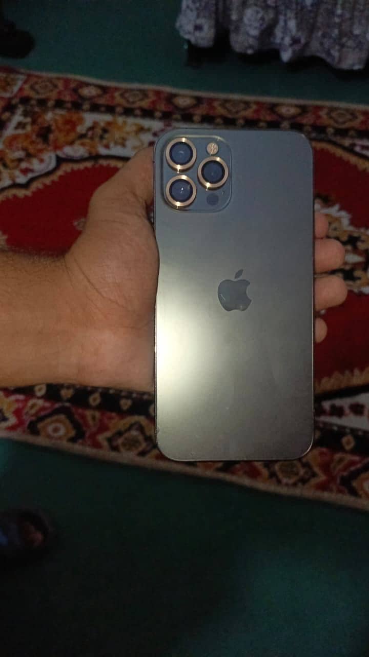 Apple iPhone 12 pro max 0