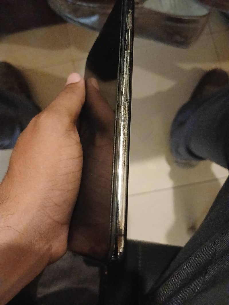 Apple iPhone XS Max 2