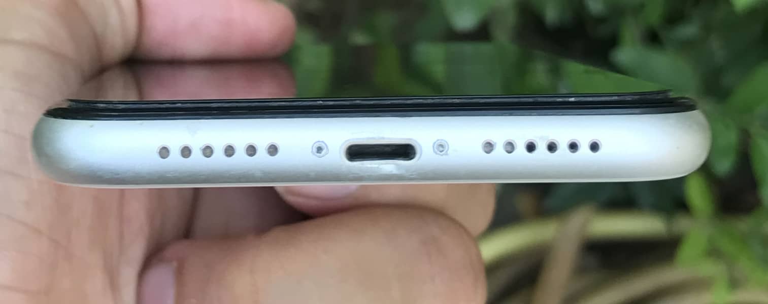 Apple iPhone 11 2