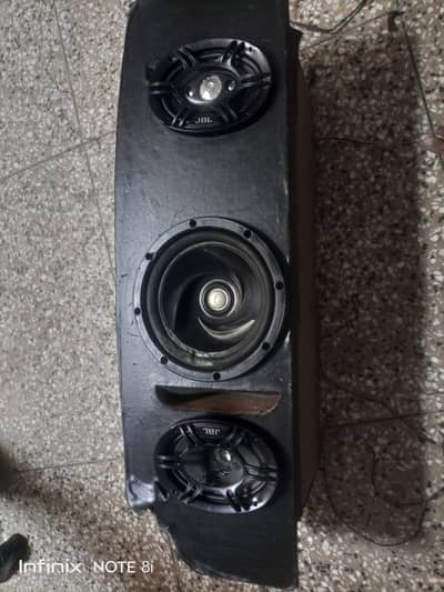 2 SPEAKER AND 1  Kenwood WOOFER WITH BOX