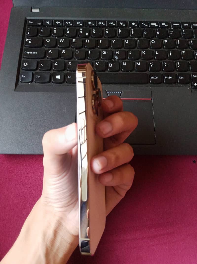 Apple iPhone 14 Pro 2