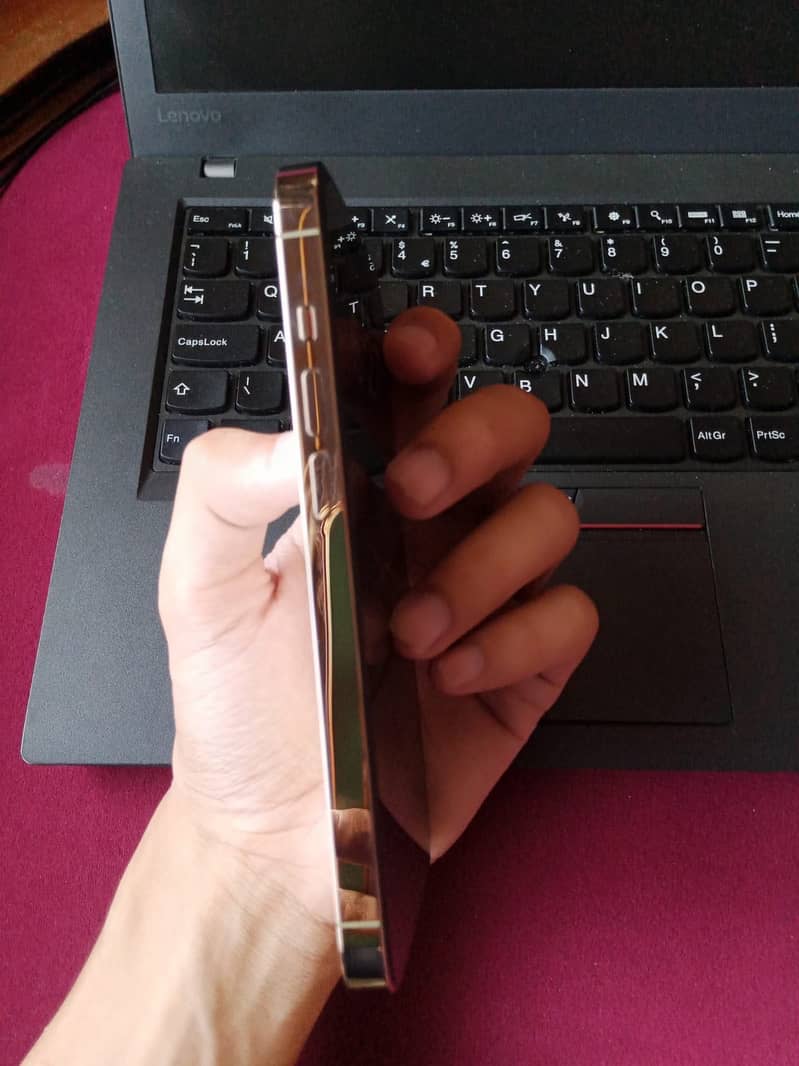 Apple iPhone 14 Pro 3