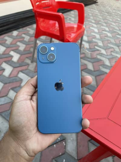Apple iPhone 13