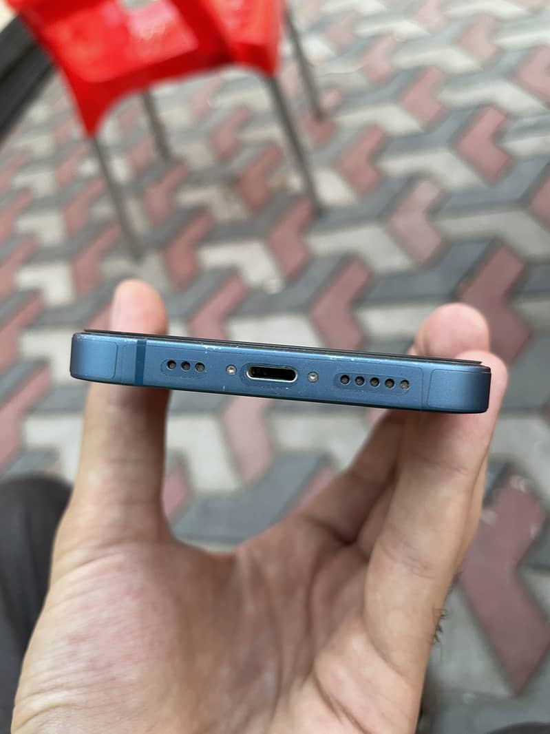 Apple iPhone 13 1