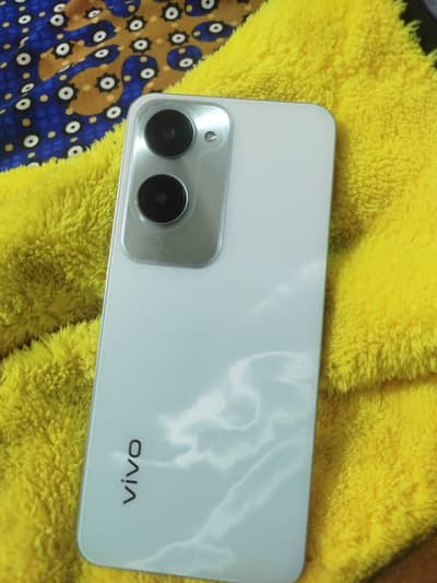 Vivo Y18