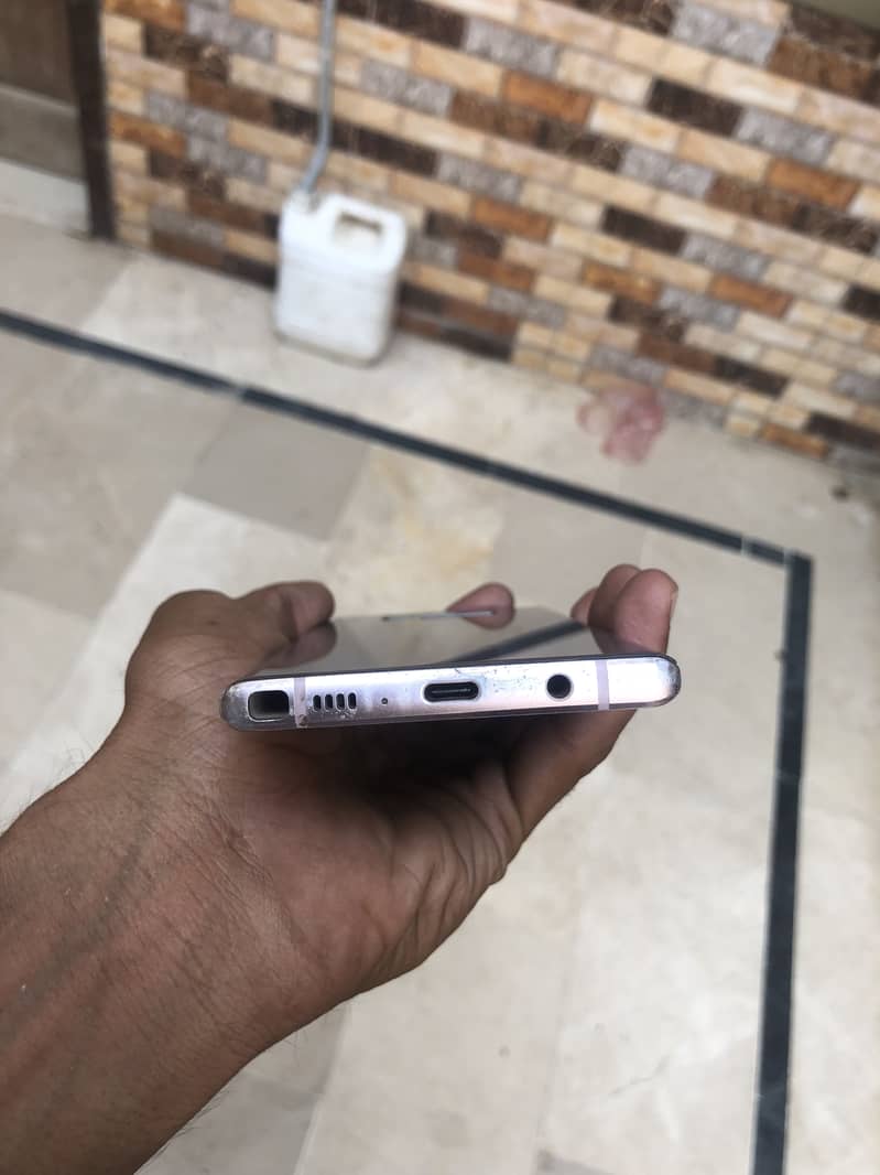 Samsung Mobile Note 9 1