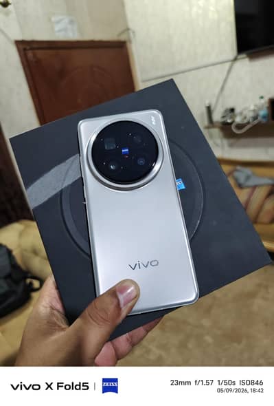 Vivo X200 Pro – Excellent Condition | Official Warranty Till Jan 2027