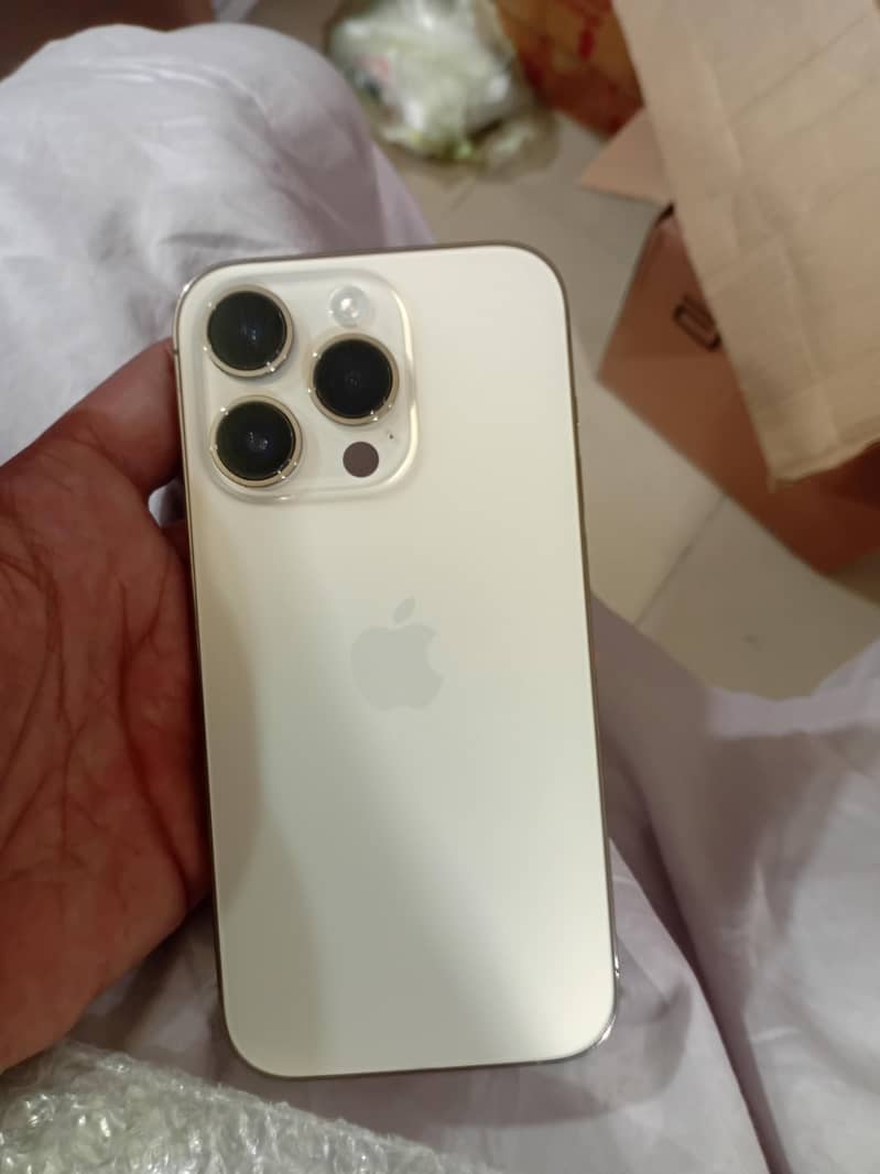 Apple iPhone 14 Pro 1
