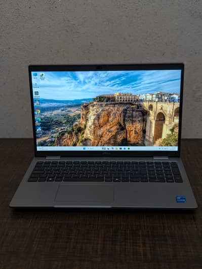 Dell Latitude 5550 Core i5 13th Generation 512gb NVMe SSD.