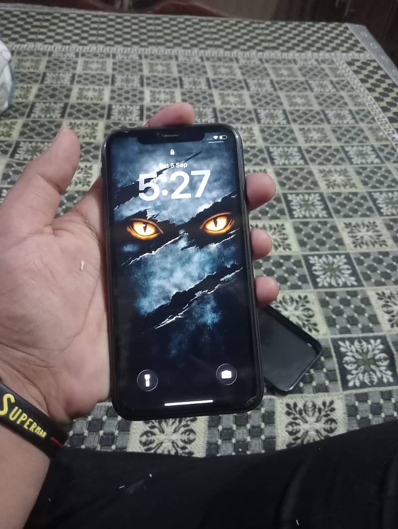 Apple iPhone 11 0