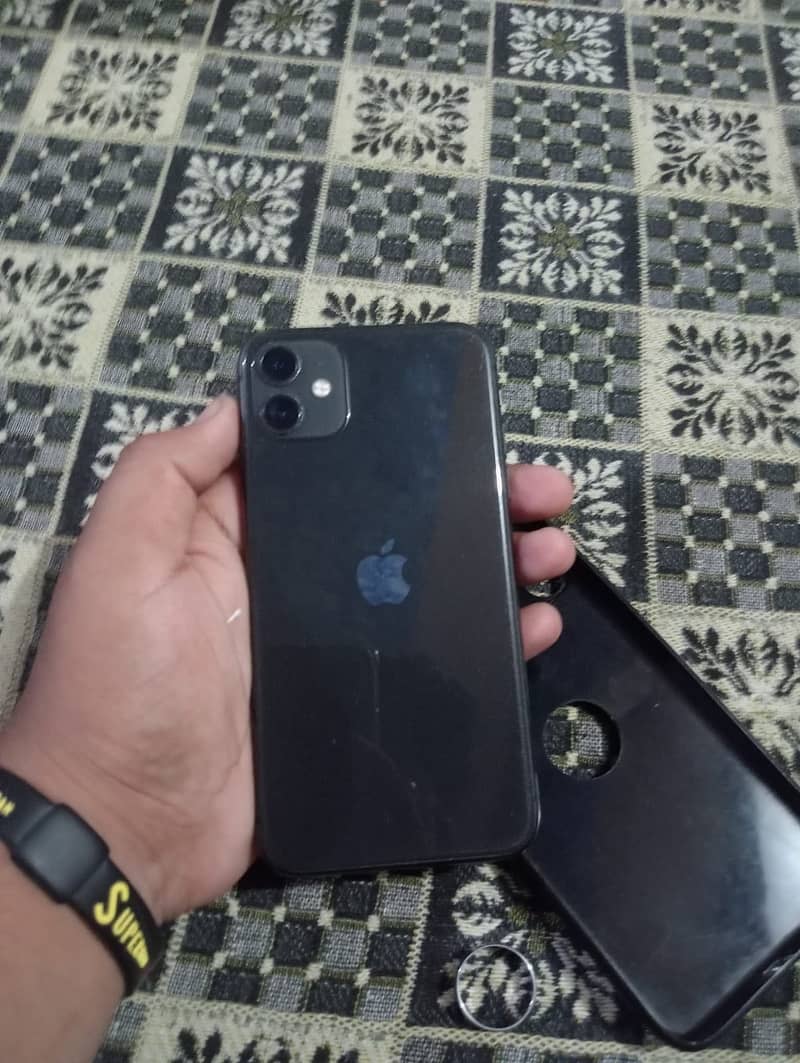 Apple iPhone 11 4