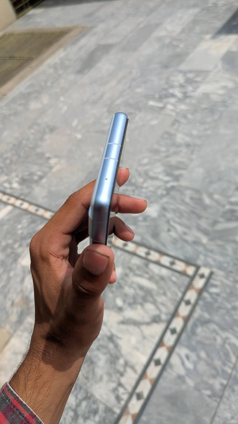 Google Pixel 7a 1