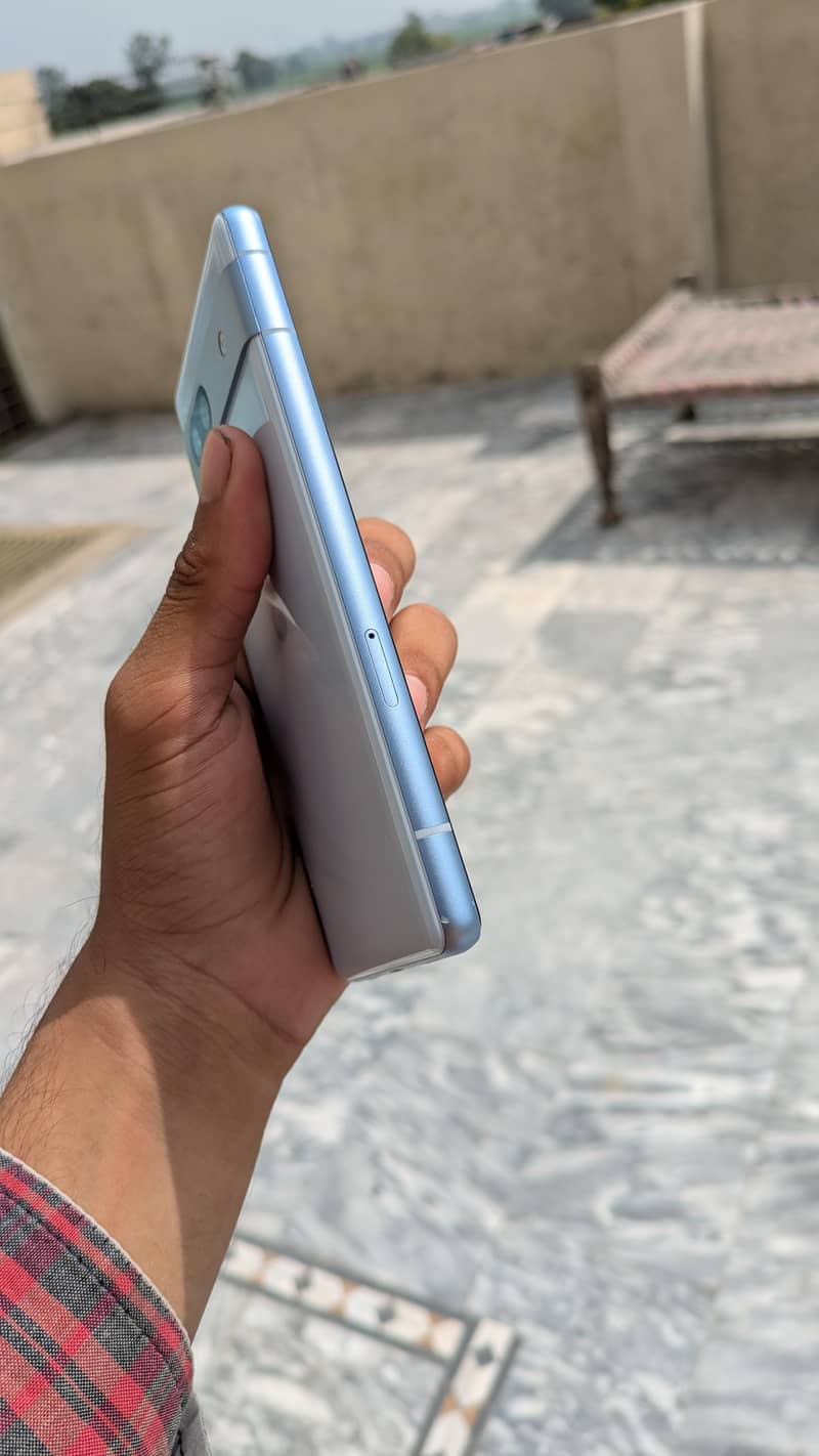 Google Pixel 7a 2