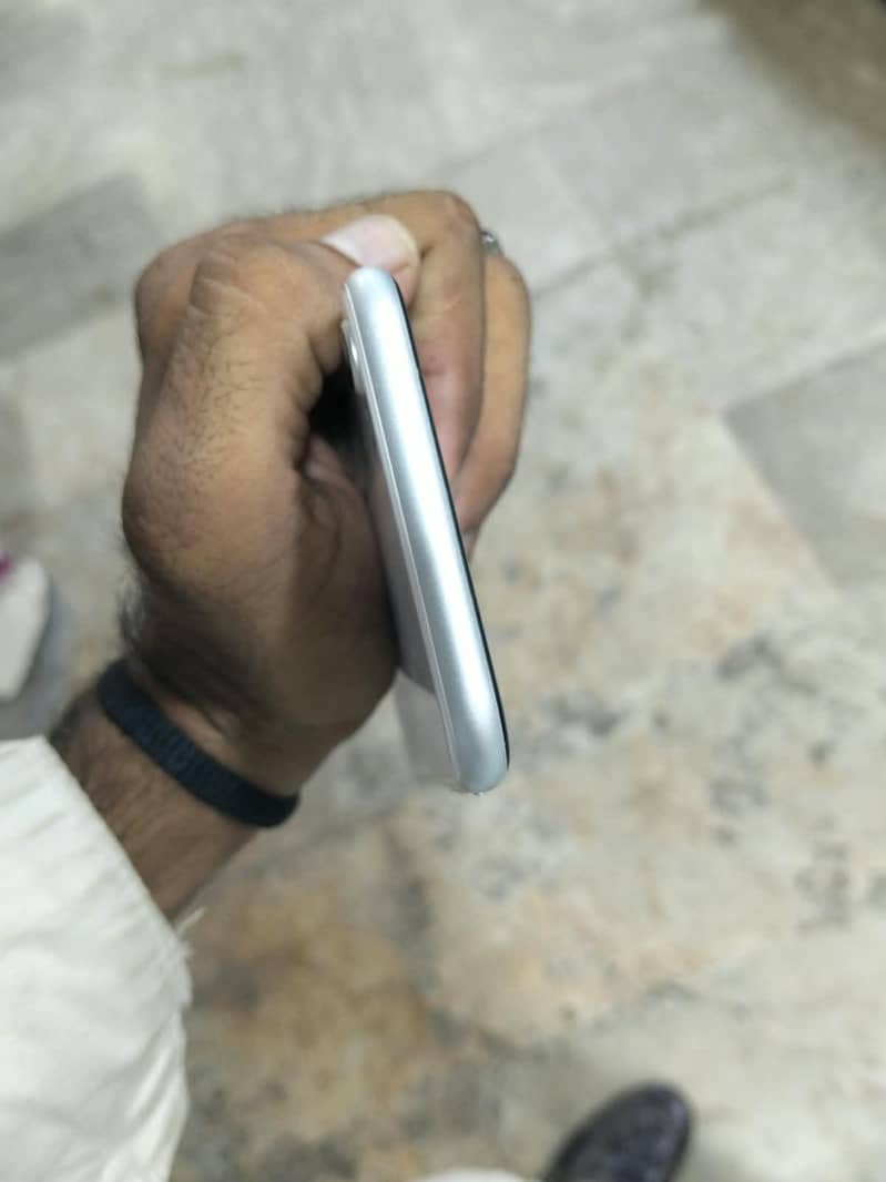 Iphone se 2020 4
