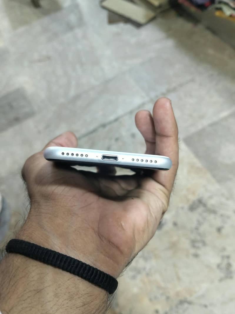 Iphone se 2020 5