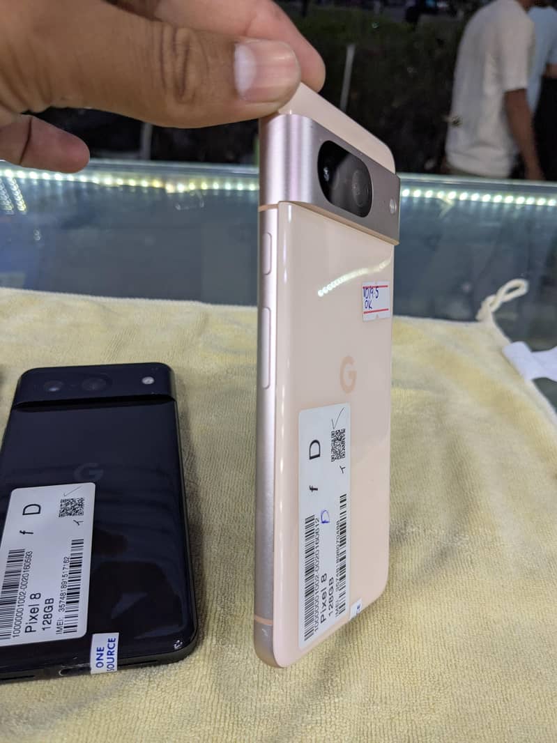 Google Pixel 8 4