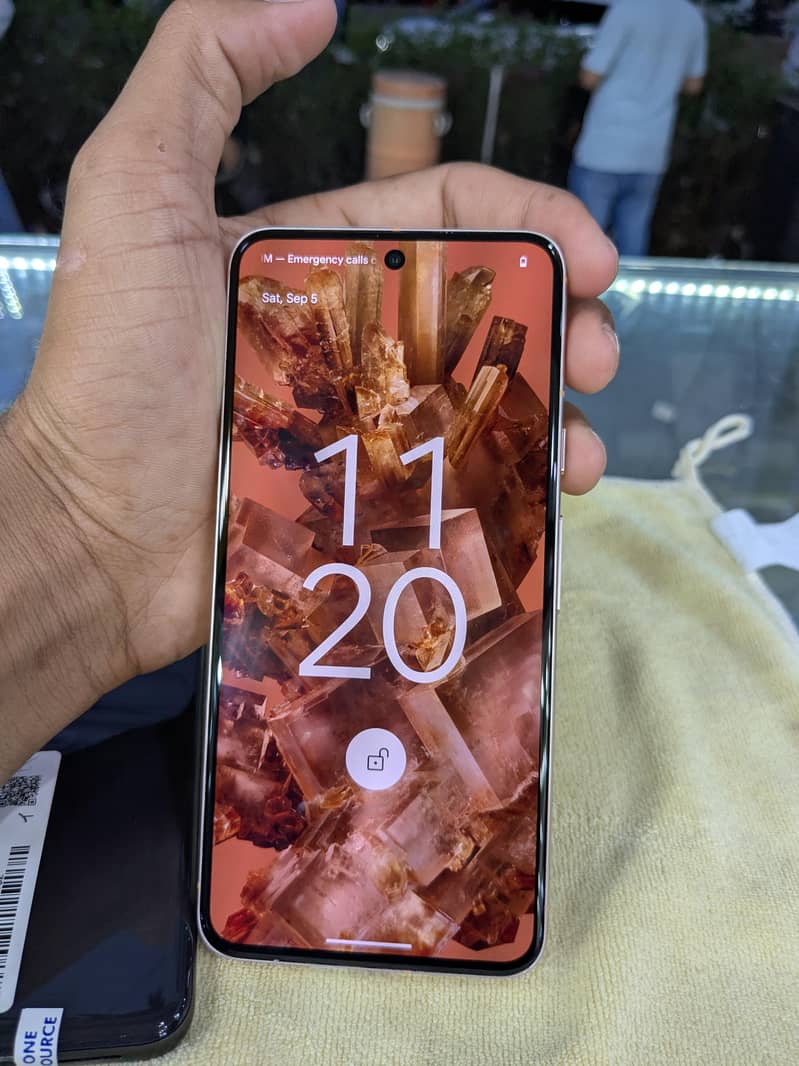 Google Pixel 8 5
