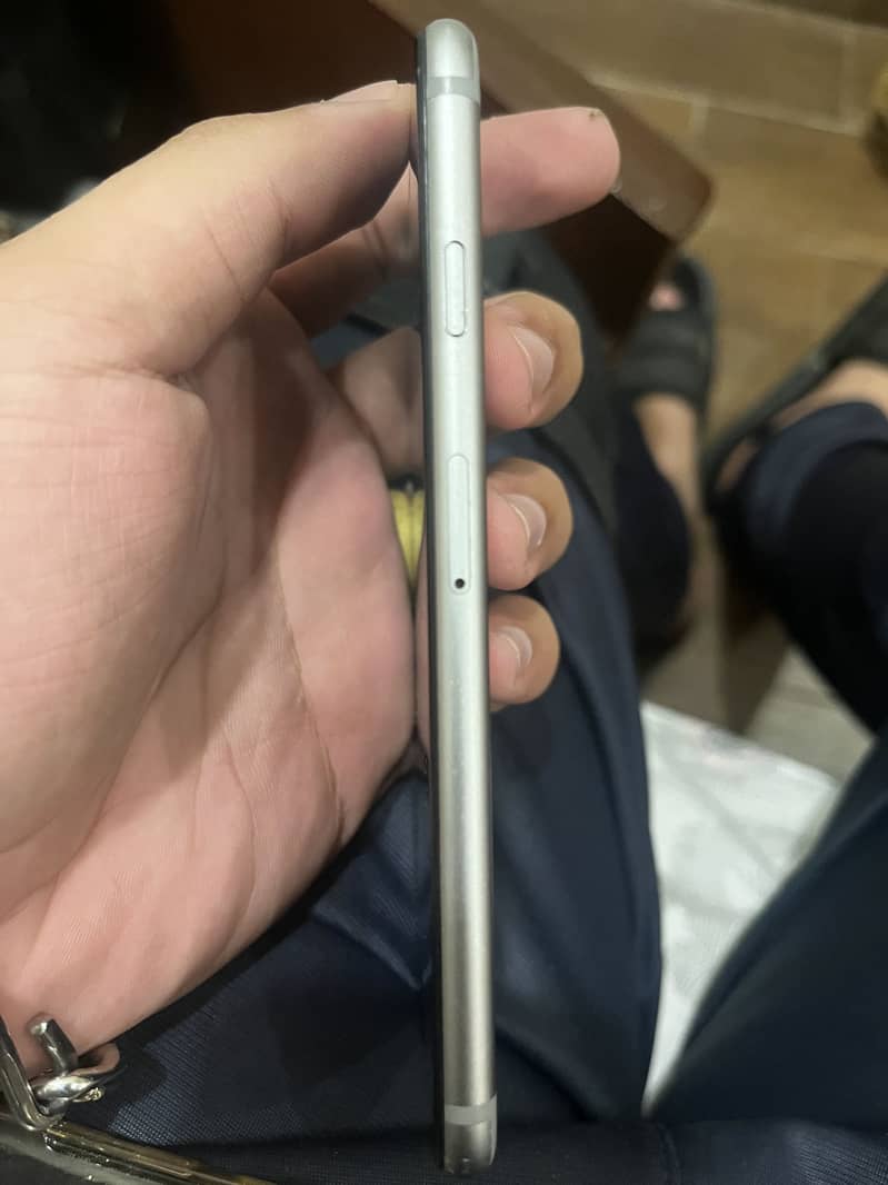 Apple iPhone 6S 1
