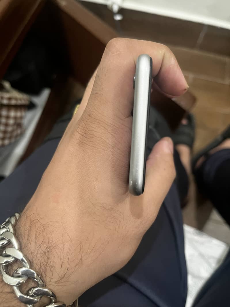Apple iPhone 6S 3